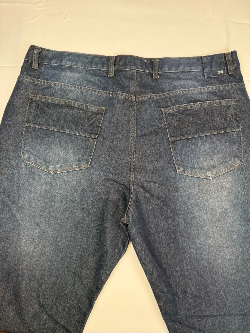 Alexander Julian Colours Men's Faded Blue Straight Jeans 42 x 30